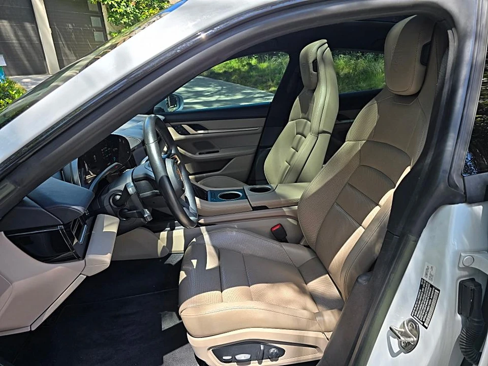 2022 Porsche Taycan - Image 30 of 31