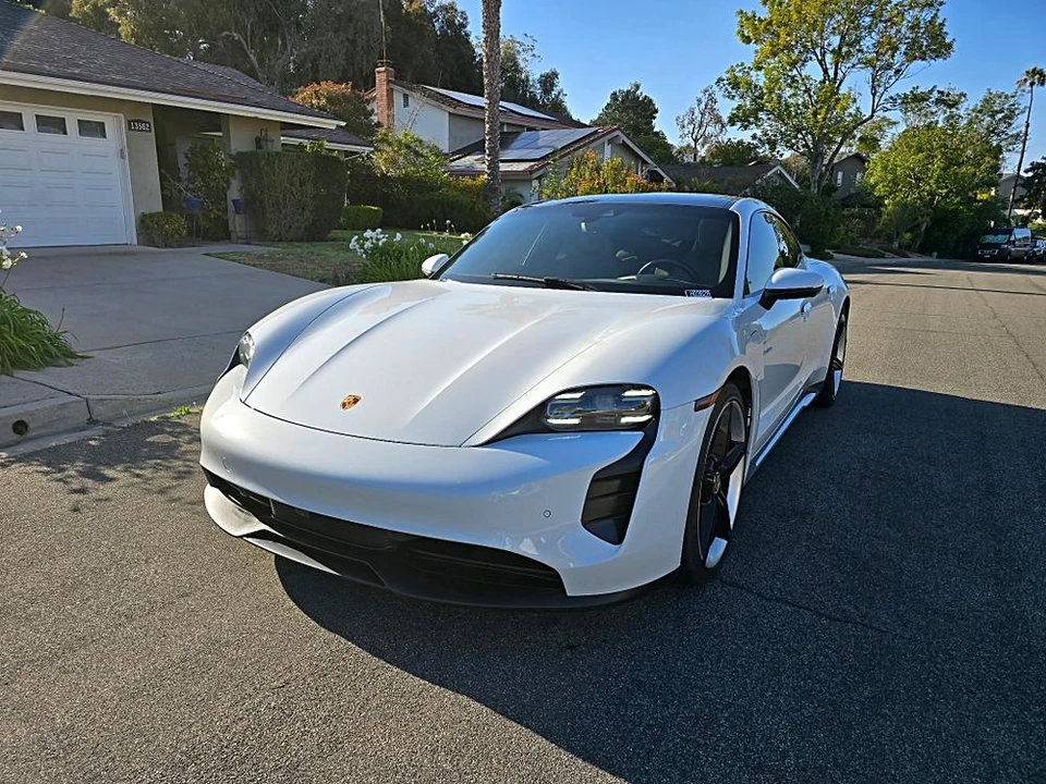 2022 Porsche Taycan - Image 3 of 31
