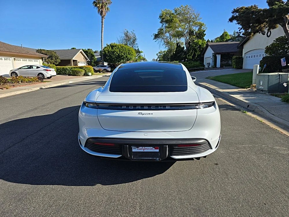 2022 Porsche Taycan - Image 11 of 31