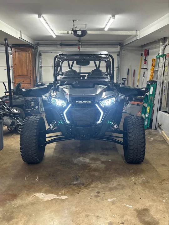 2021 Polaris - Image 2 of 4