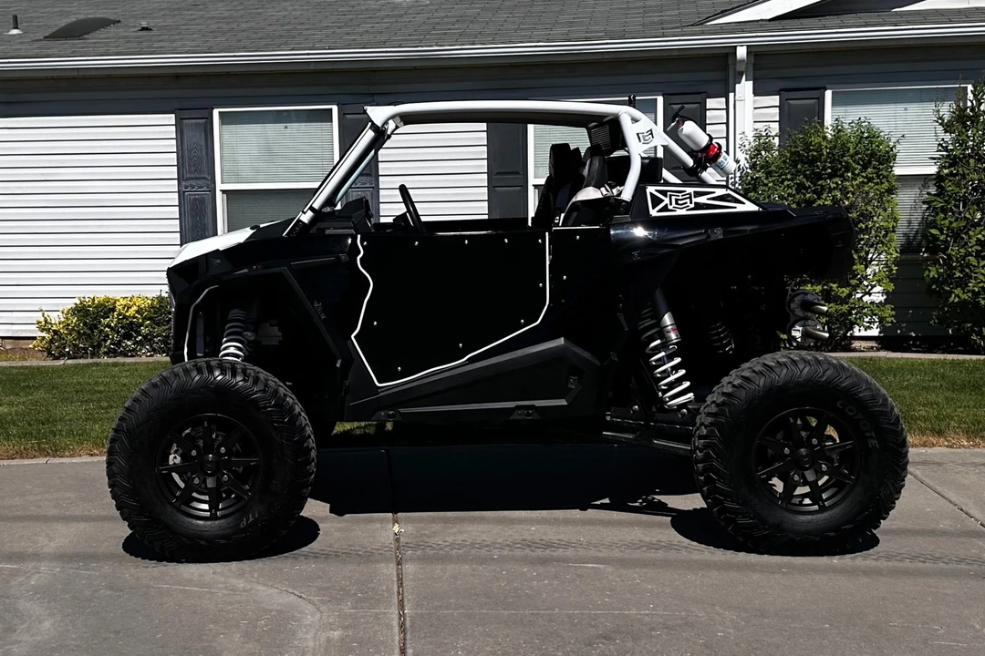 2021 Polaris - Image 2 of 31