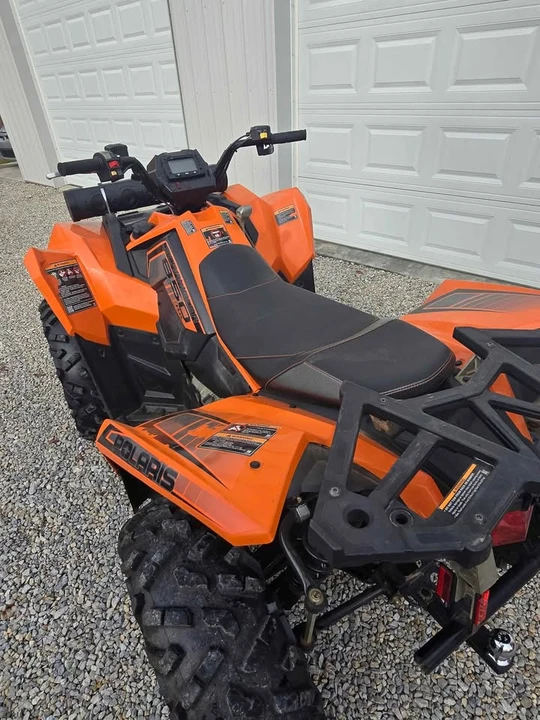 2021 Polaris - Image 2 of 3