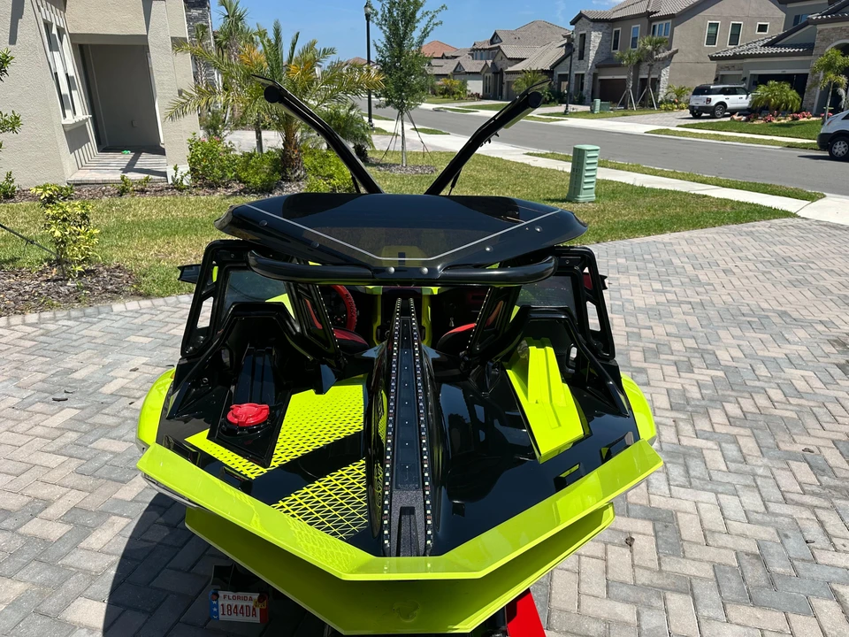 2021 Polaris Slingshot - Image 23 of 31