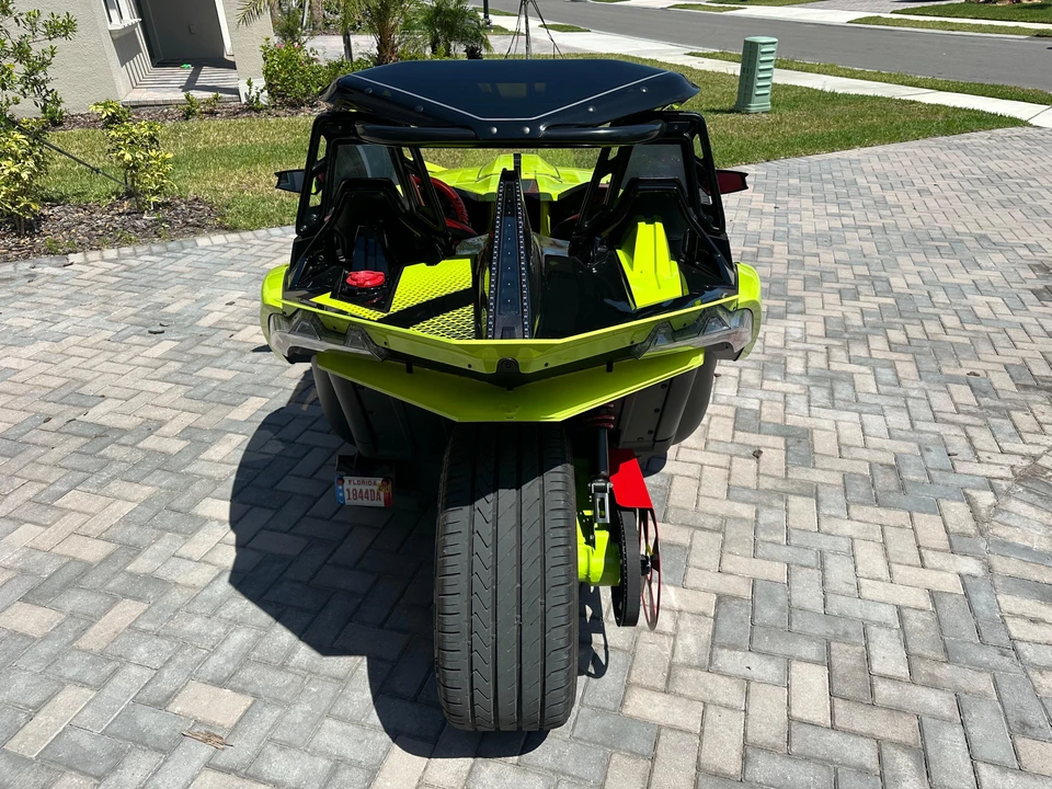 2021 Polaris Slingshot - Image 9 of 31