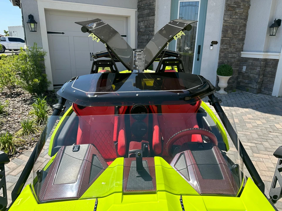 2021 Polaris Slingshot - Image 17 of 31