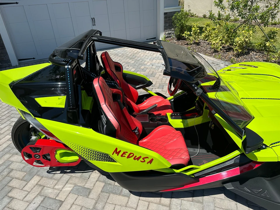 2021 Polaris Slingshot - Image 24 of 31