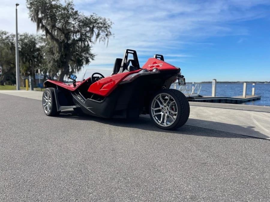 2021 Polaris Slingshot - Image 17 of 31