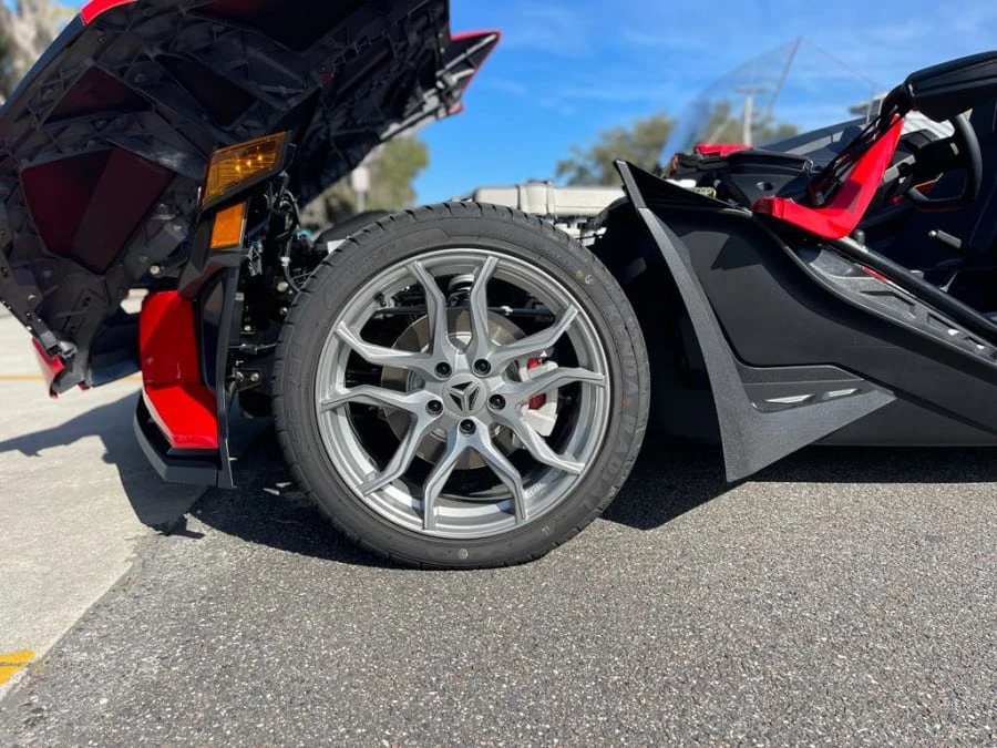 2021 Polaris Slingshot - Image 21 of 31