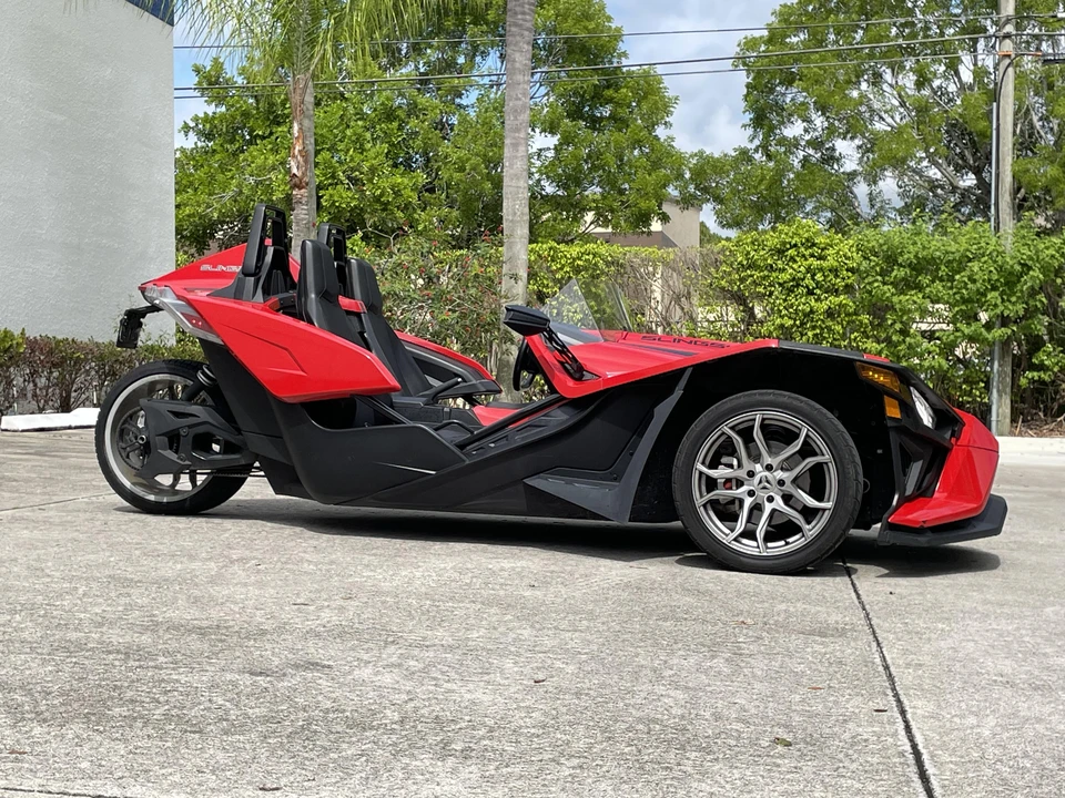 2021 Polaris Slingshot - Image 11 of 31