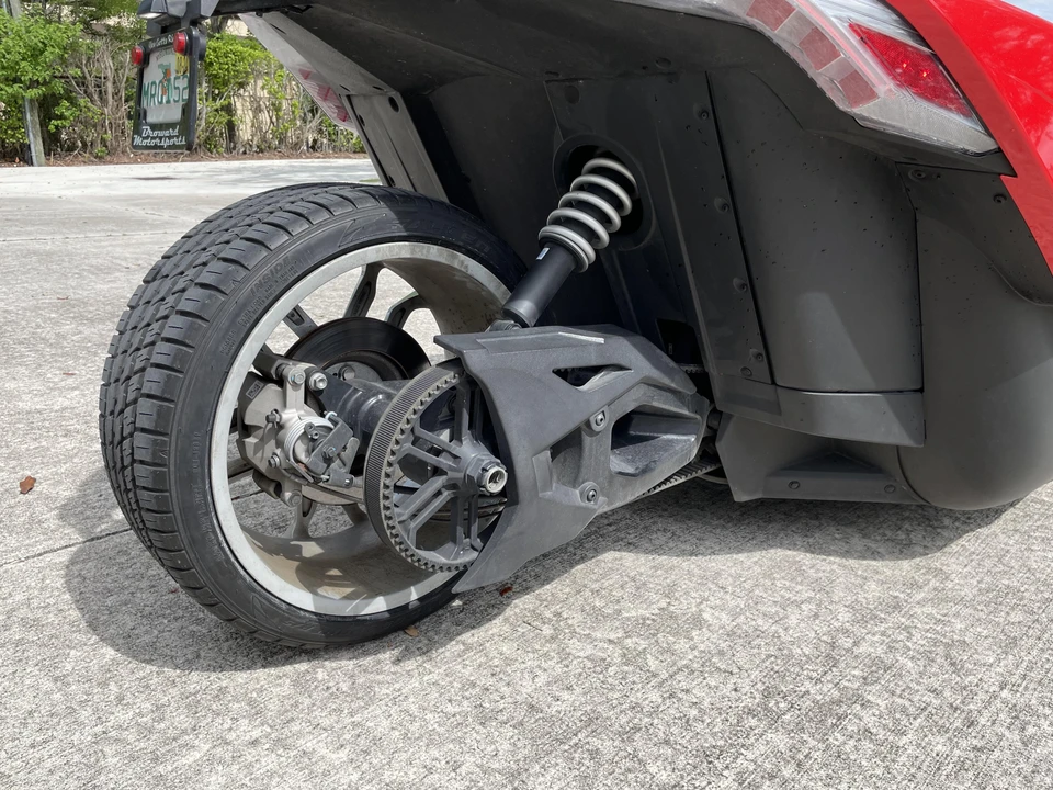 2021 Polaris Slingshot - Image 25 of 31