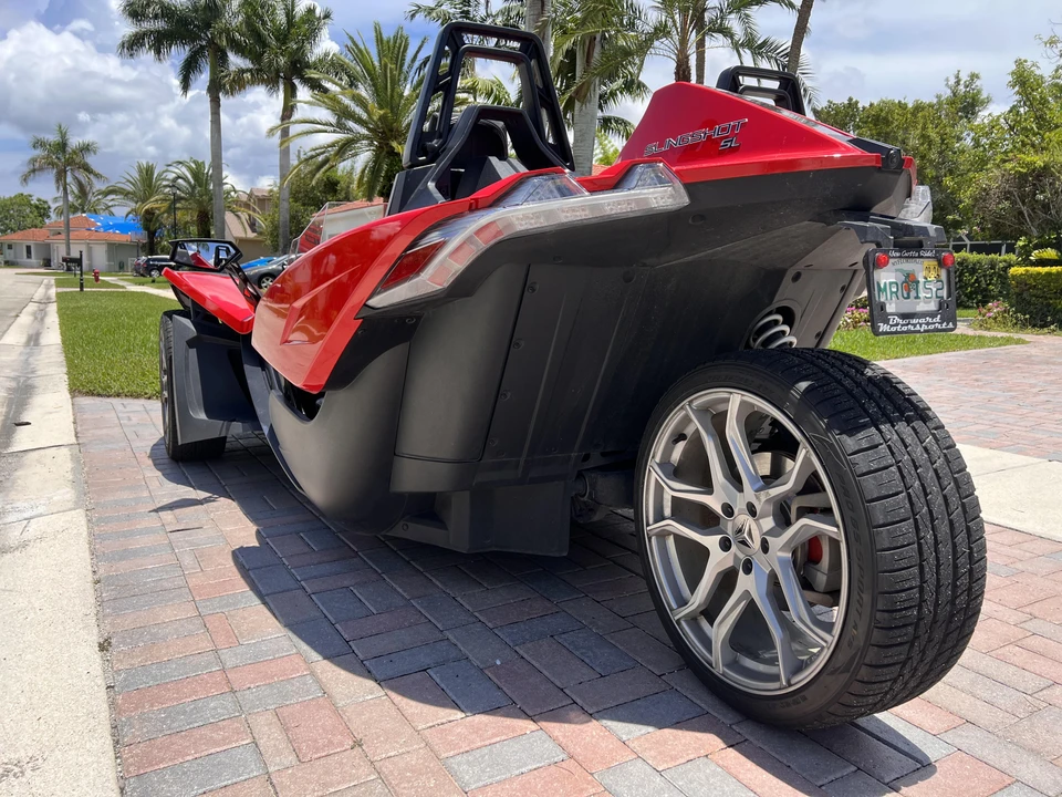 2021 Polaris Slingshot - Image 8 of 31