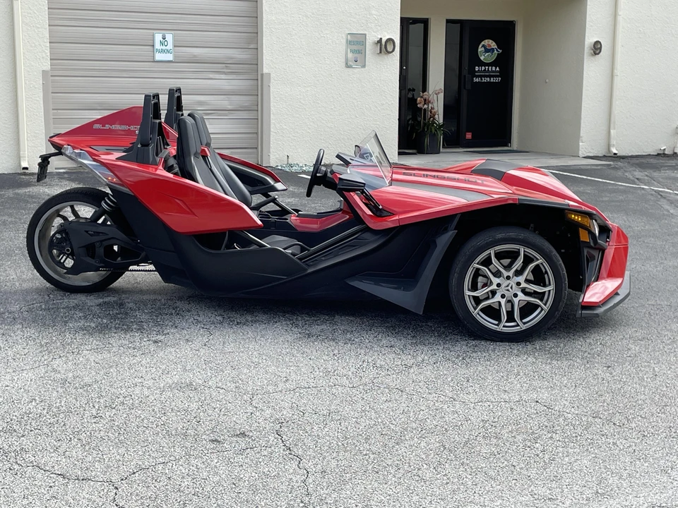 2021 Polaris Slingshot - Image 10 of 31