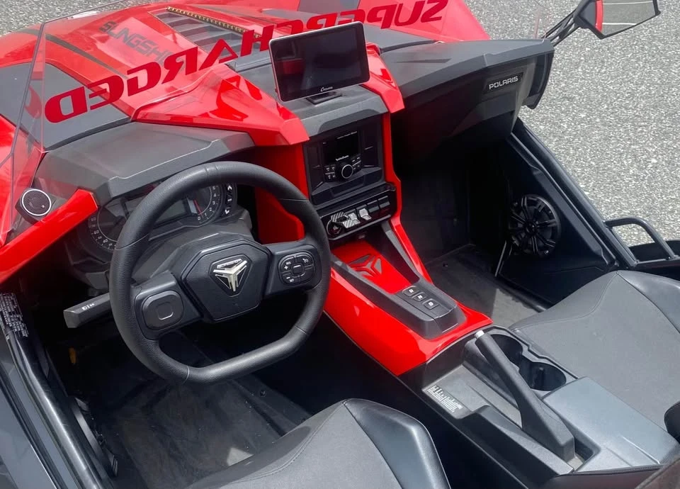 2021 Polaris Slingshot - Image 10 of 15