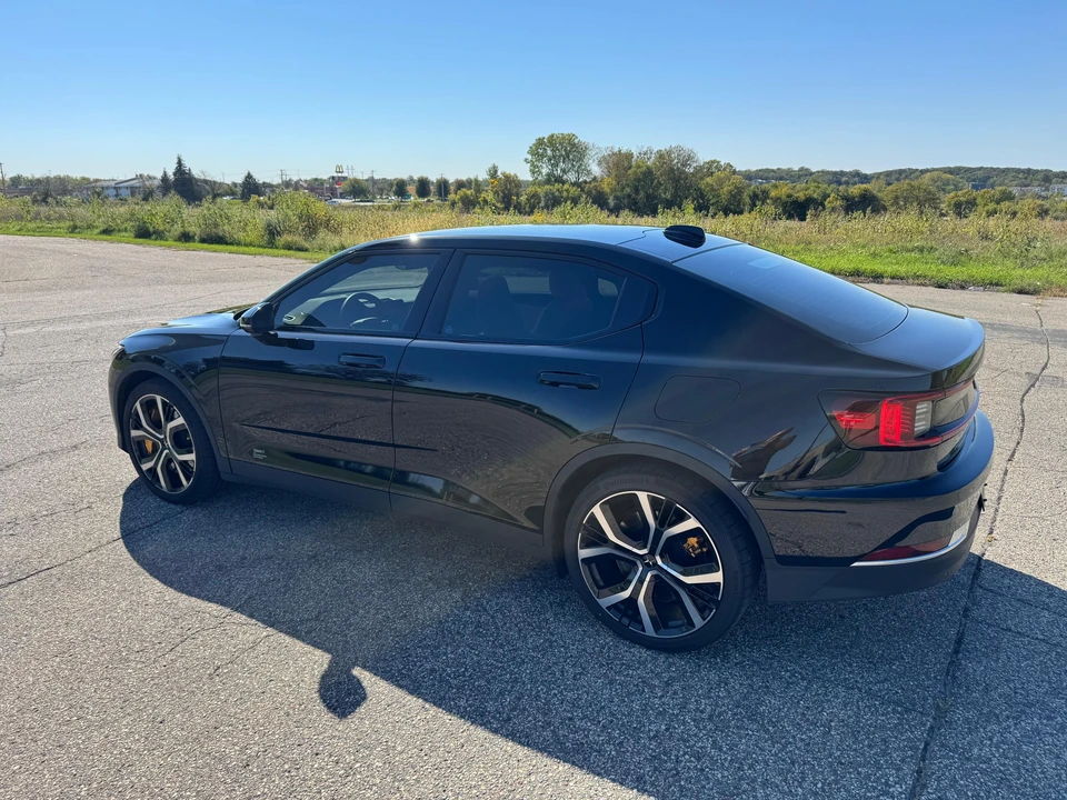 2021 Polestar 2 - Image 12 of 31