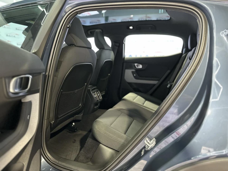 2021 Polestar 2 - Image 12 of 21