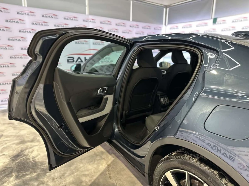 2021 Polestar 2 - Image 10 of 21