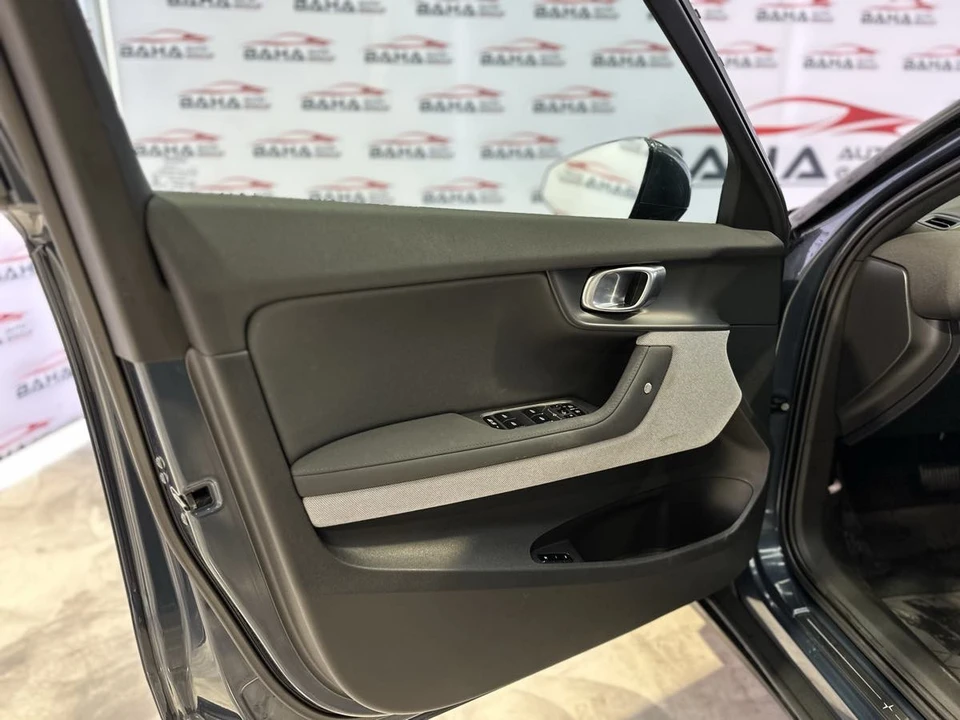 2021 Polestar 2 - Image 20 of 21