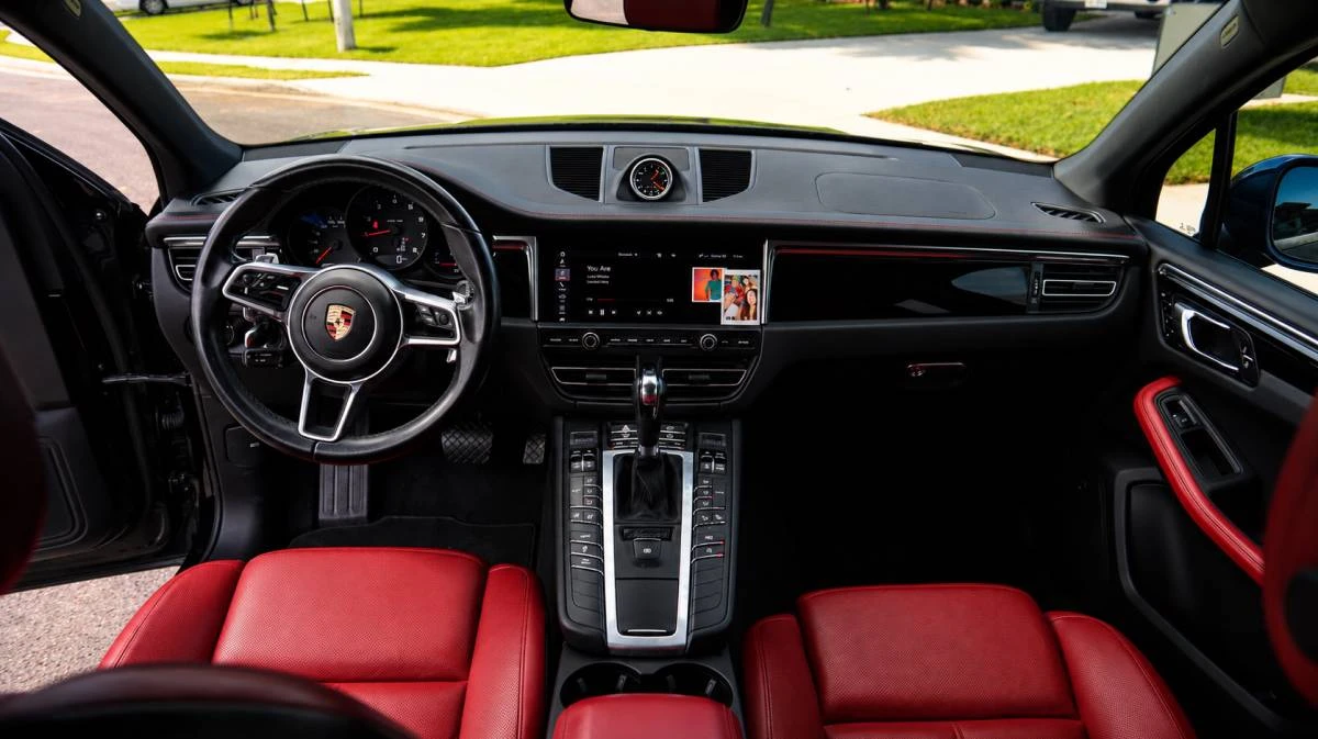 2021 Porsche Macan - Image 7 of 11