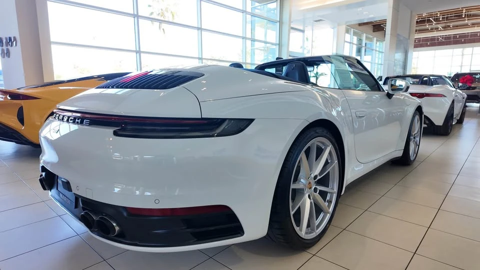 2021 Porsche 992 Carrera - Image 9 of 14