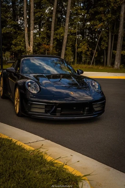 2021 Porsche 992 Carrera 4S - Image 4 of 10
