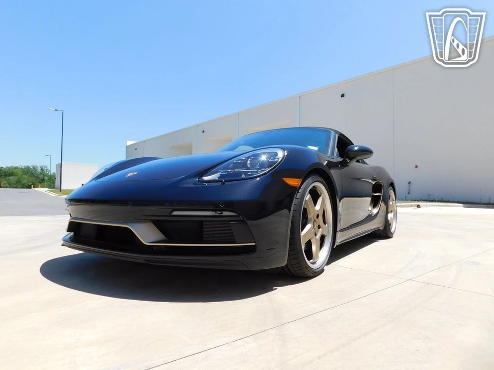 2021 Porsche 718 Boxster - Image 9 of 21