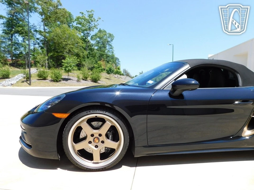 2021 Porsche 718 Boxster - Image 13 of 21
