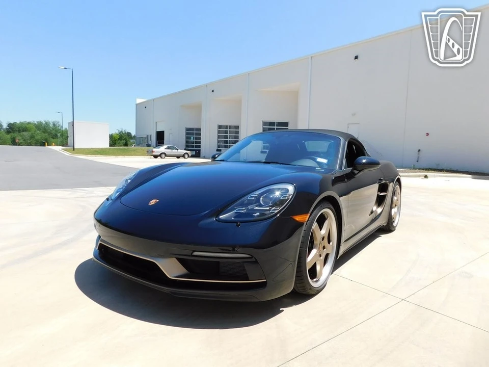2021 Porsche 718 Boxster - Image 10 of 21