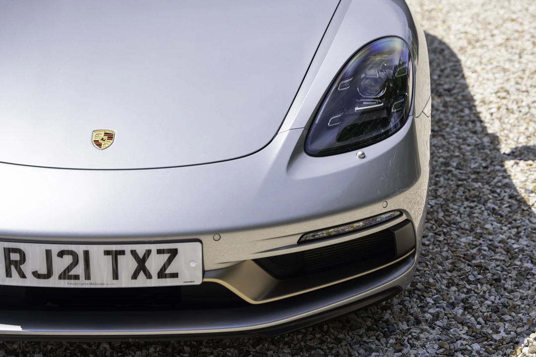 2021 Porsche 718 Boxster - Image 25 of 31