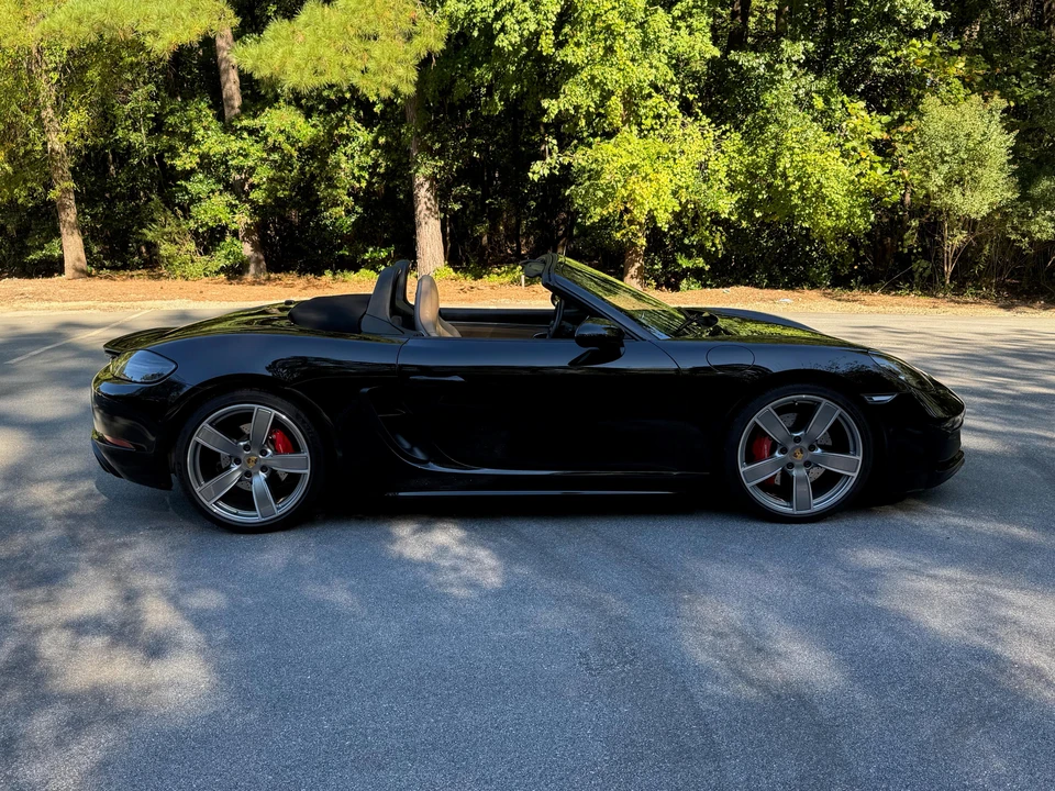 2021 Porsche 718 Boxster GTS 4.0 - Image 11 of 31