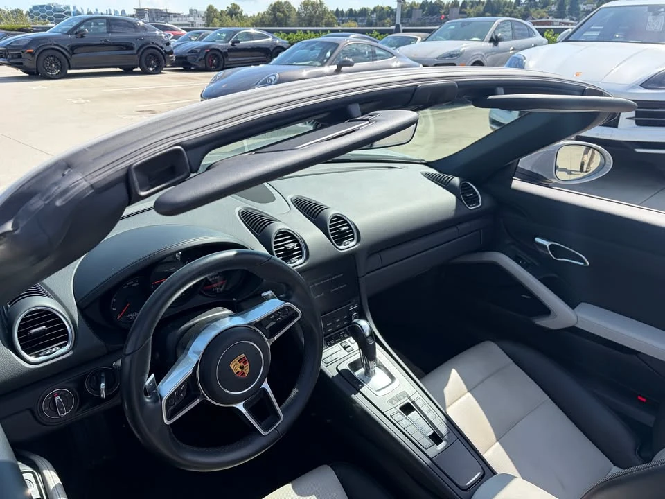2021 Porsche 718 Boxster - Image 7 of 10