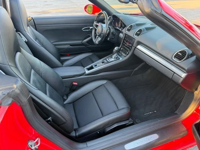 2021 Porsche 718 Boxster - Image 12 of 21