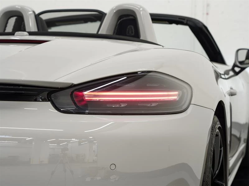 2021 Porsche 718 Boxster - Image 6 of 10