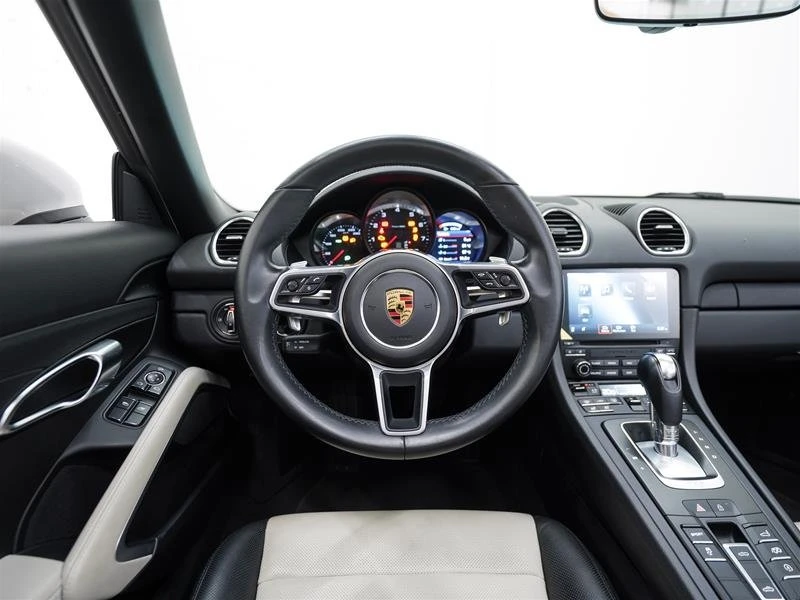 2021 Porsche 718 Boxster - Image 9 of 10
