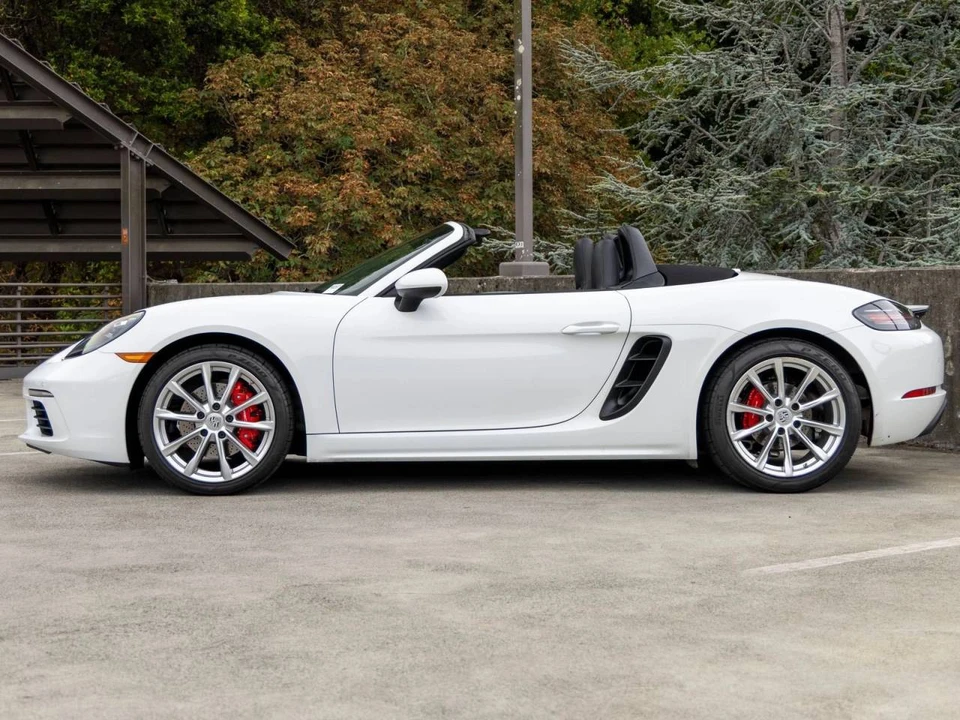 2021 Porsche 718 Boxster S - Image 2 of 5