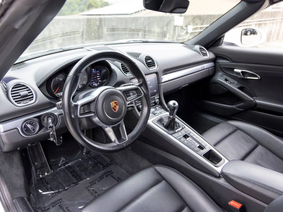 2021 Porsche 718 Boxster S - Image 4 of 5