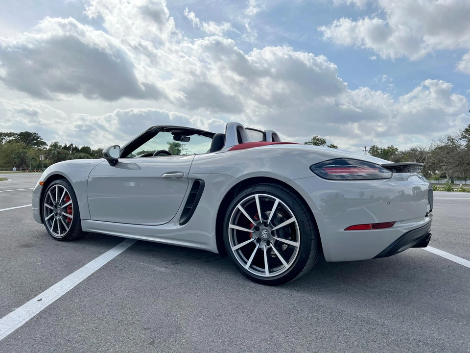 2021 Porsche 718 Boxster S - Image 9 of 31