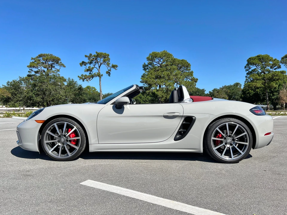 2021 Porsche 718 Boxster S - Image 8 of 31