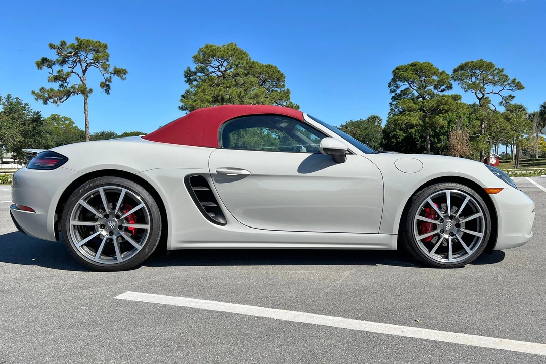 2021 Porsche 718 Boxster S - Image 3 of 31