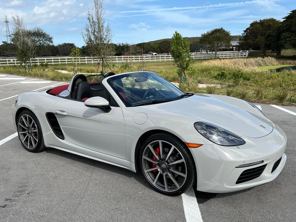 2021 Porsche 718 Boxster S - Image 16 of 31