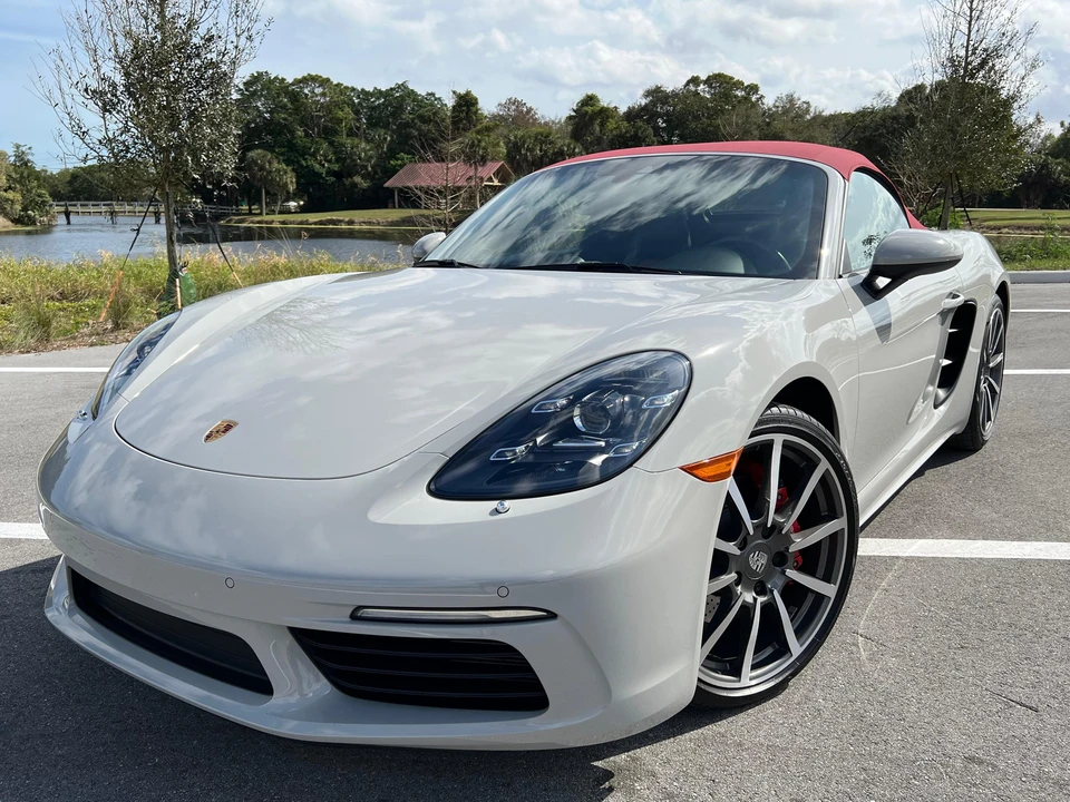 2021 Porsche 718 Boxster S - Image 19 of 31