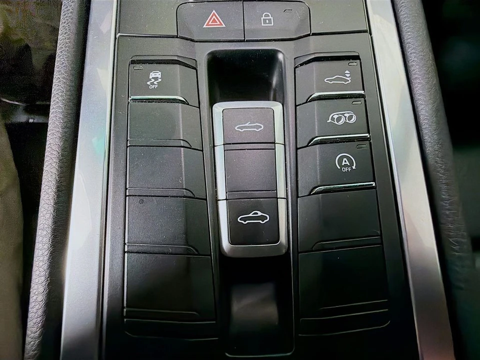 2021 Porsche 718 Boxster S - Image 15 of 21