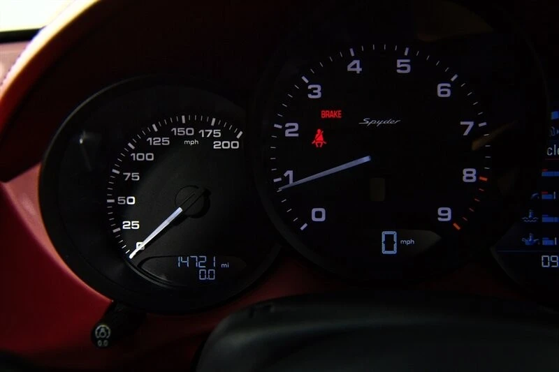 2021 Porsche 718 Boxster Spyder - Image 28 of 31