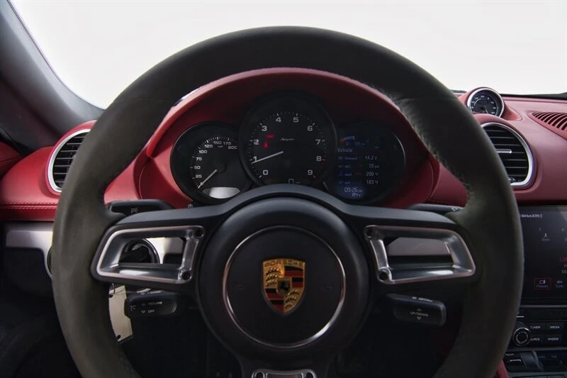 2021 Porsche 718 Boxster Spyder - Image 26 of 31