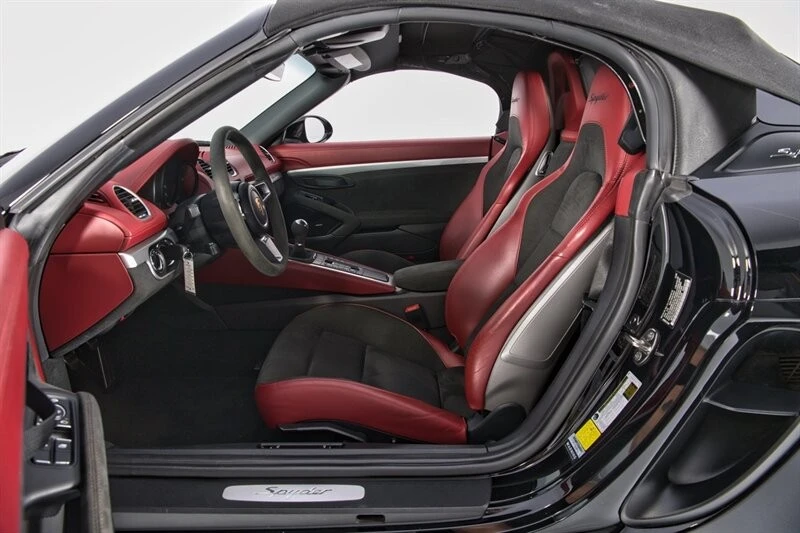 2021 Porsche 718 Boxster Spyder - Image 22 of 31