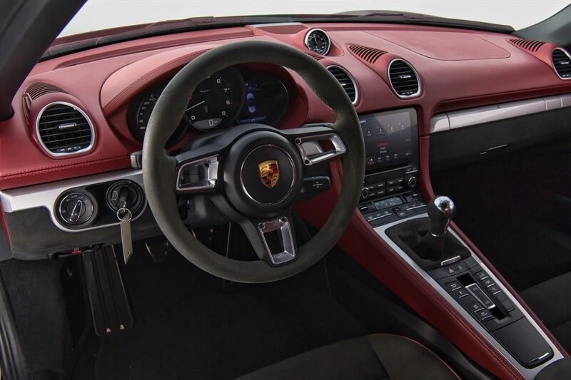 2021 Porsche 718 Boxster Spyder - Image 25 of 31
