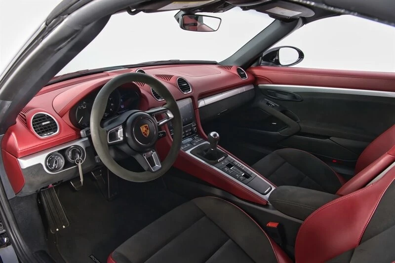 2021 Porsche 718 Boxster Spyder - Image 24 of 31