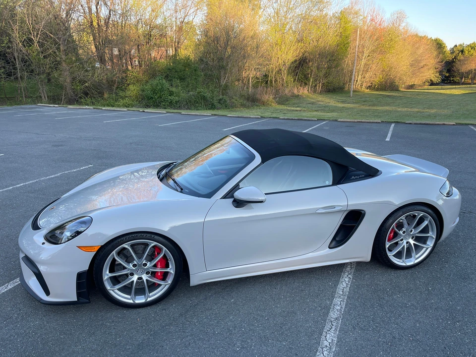 2021 Porsche 718 Boxster Spyder - Image 19 of 31
