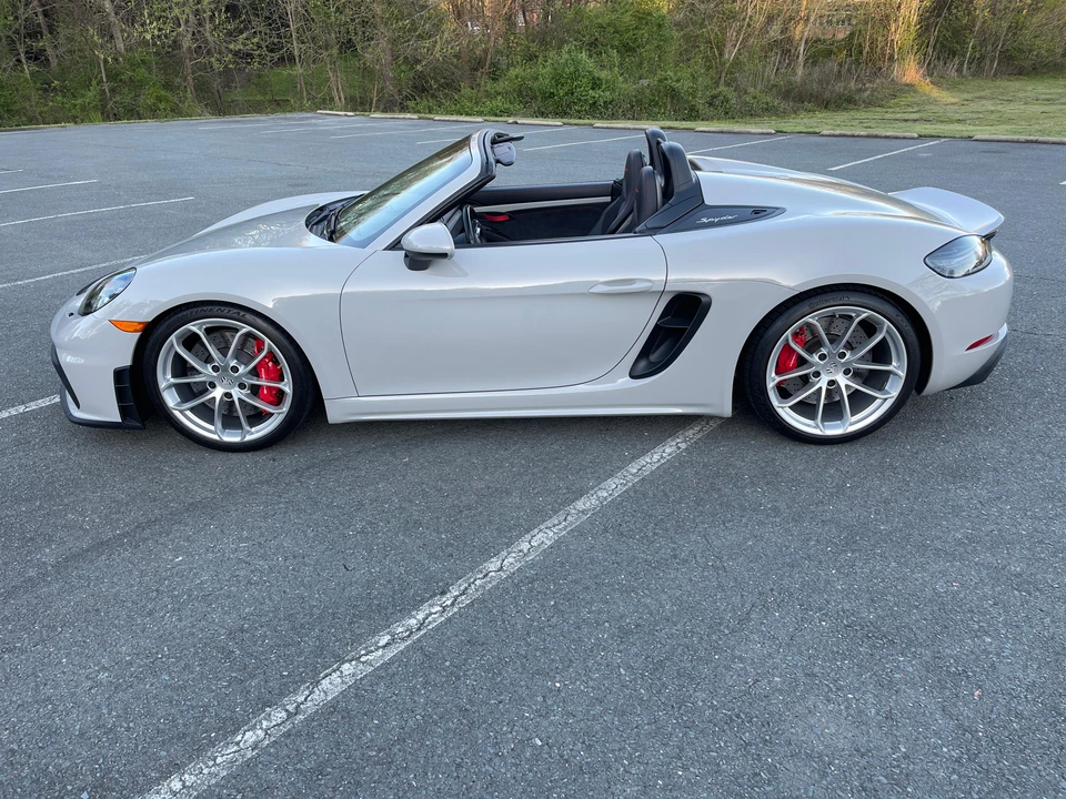 2021 Porsche 718 Boxster Spyder - Image 8 of 31