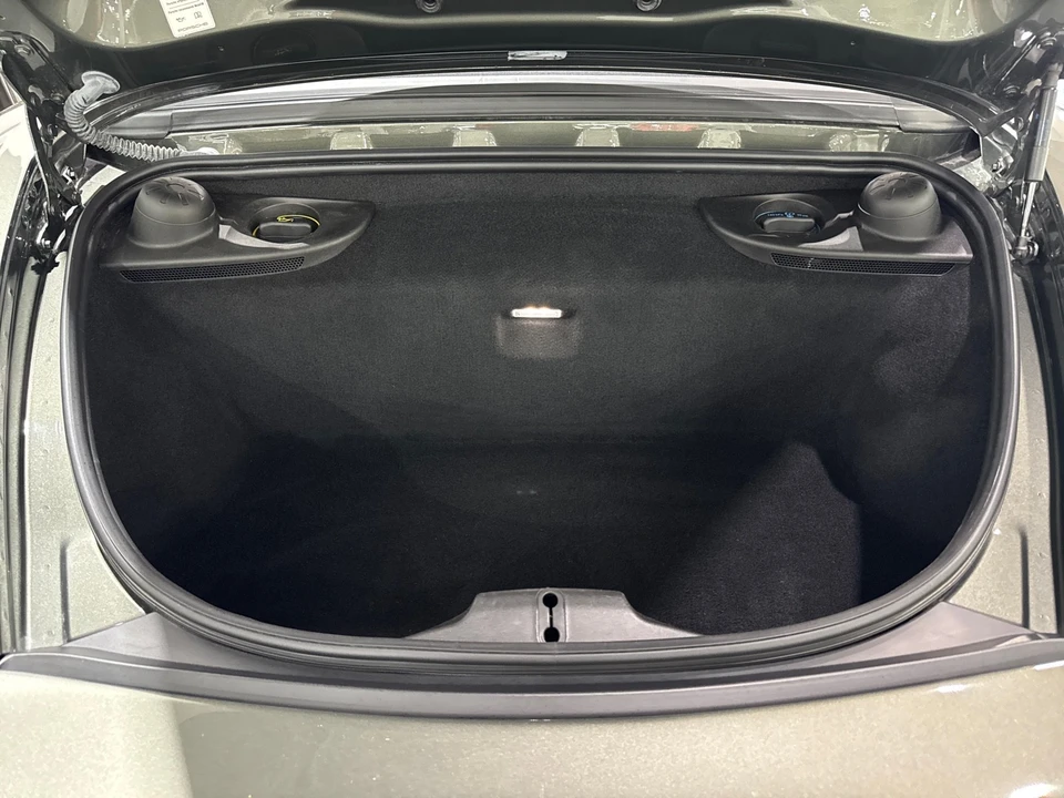 2021 Porsche 718 Boxster - Image 14 of 21