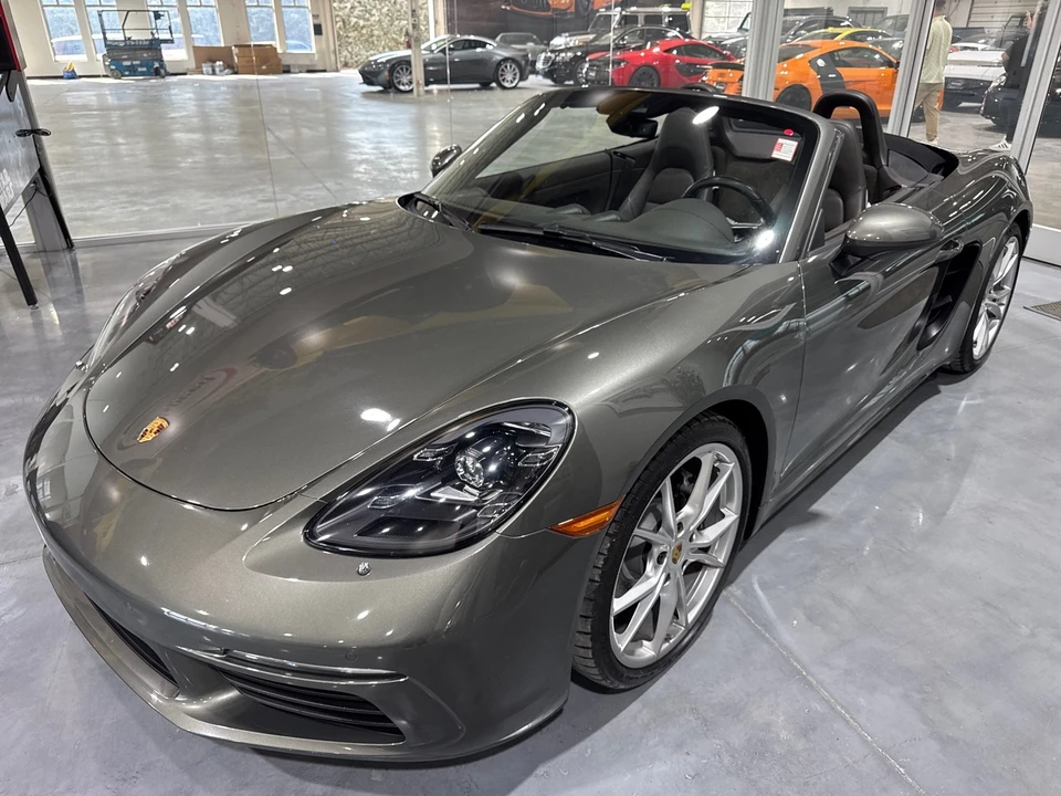 2021 Porsche 718 Boxster - Image 16 of 21